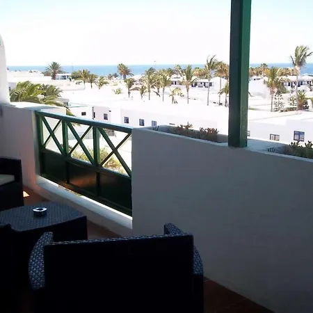 Puerto Del Carmen Sleeps 4 Wifi T691539 Apartamento *
