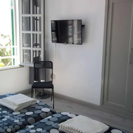 Puerto Del Carmen Sleeps 4 Wifi T691539 Lejlighed *