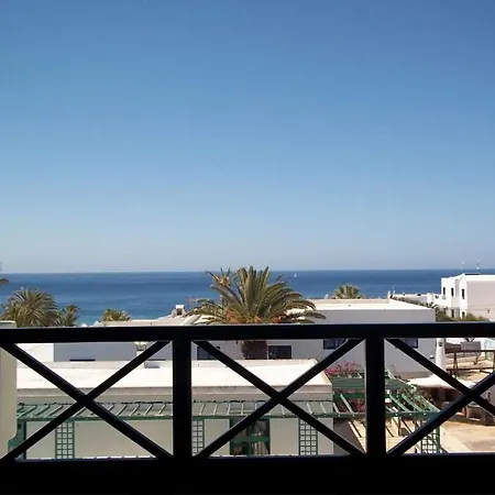 Puerto Del Carmen Sleeps 4 Wifi T691539 *